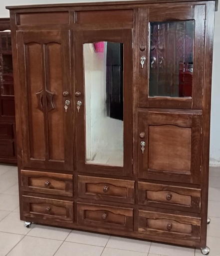 Ropero García Con Zapatera 