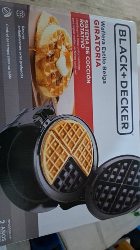 Waflera Estilo Belga Giratoria Black-Decker WM1000B-CP